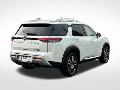 2025 Nissan Pathfinder Platinum