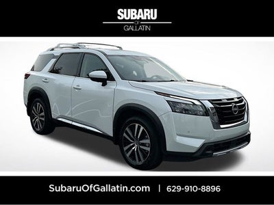 2025 Nissan Pathfinder Platinum