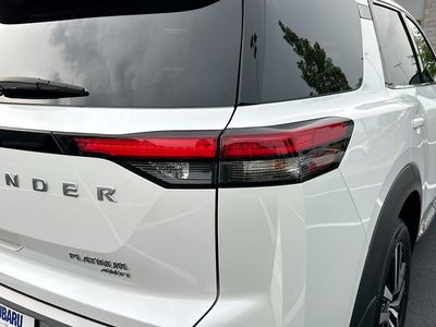 2025 Nissan Pathfinder Platinum