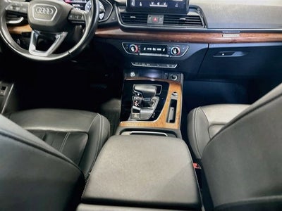 2022 Audi Q5 45 S line Premium quattro