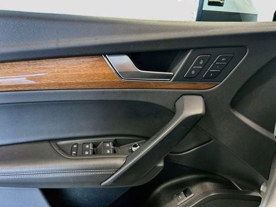 2022 Audi Q5 45 S line Premium quattro