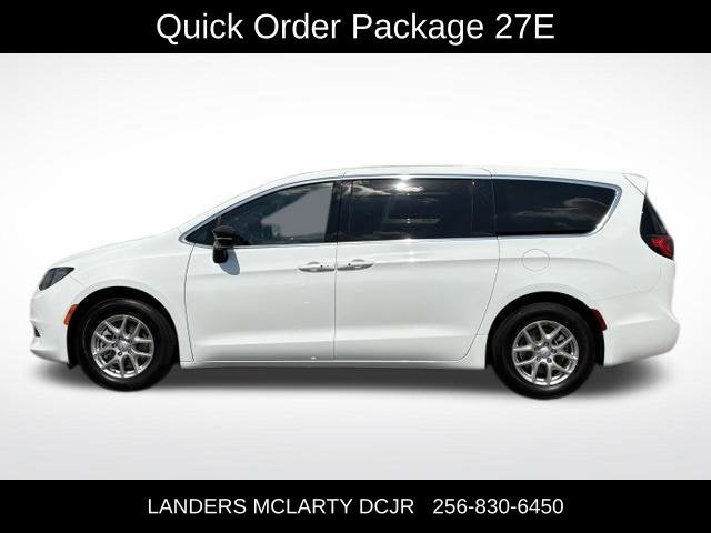 2026 Chrysler Voyager LX
