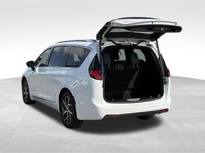 2027 Chrysler Pacifica Pinnacle