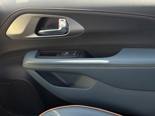 2027 Chrysler Pacifica Pinnacle