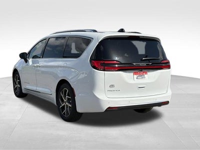 2027 Chrysler Pacifica Pinnacle