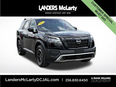 2025 Nissan Pathfinder Rock Creek