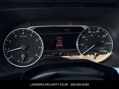 2025 Nissan Pathfinder SL