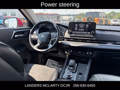 2024 Mitsubishi Outlander Base