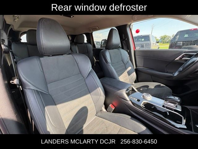 2025 Mitsubishi Outlander Base