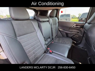 2025 Mitsubishi Outlander Base