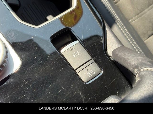 2025 Mitsubishi Outlander Base
